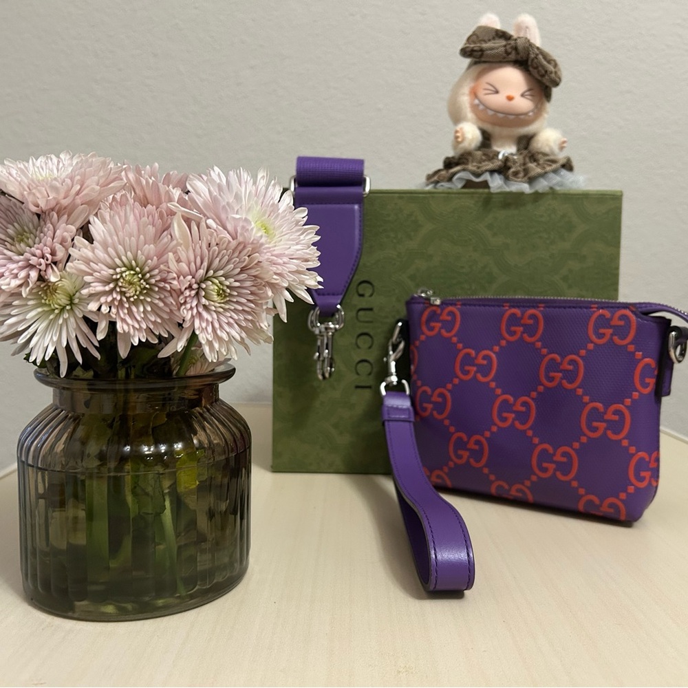 GUCCI GG Embossed Perforated Leather Wristlet / Crossbody Bag